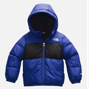 The North Face Moondoggy reversible water repellent down 550 puffer 4T